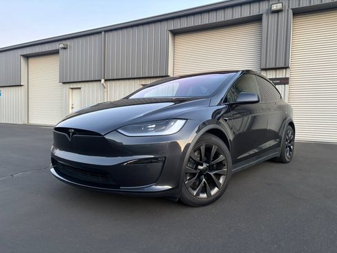 Used 2024 Tesla Model X AWD/4WD image 4