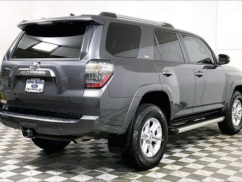 Used 2022 Toyota 4Runner SR5 image 12