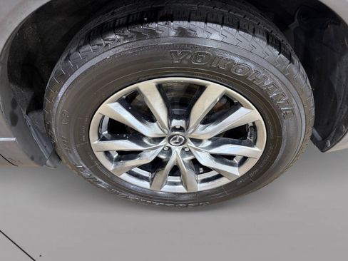 Used 2017 MAZDA CX-9 Touring AWD/4WD image 4