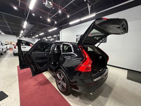 Used 2019 Volvo XC60 T5 Momentum w/ Multimedia Package AWD/4WD image 55