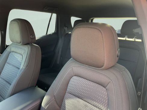 New 2026 Chevrolet Equinox LT image 15