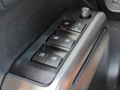 Used 2020 Toyota Tacoma SR5 RWD image 23