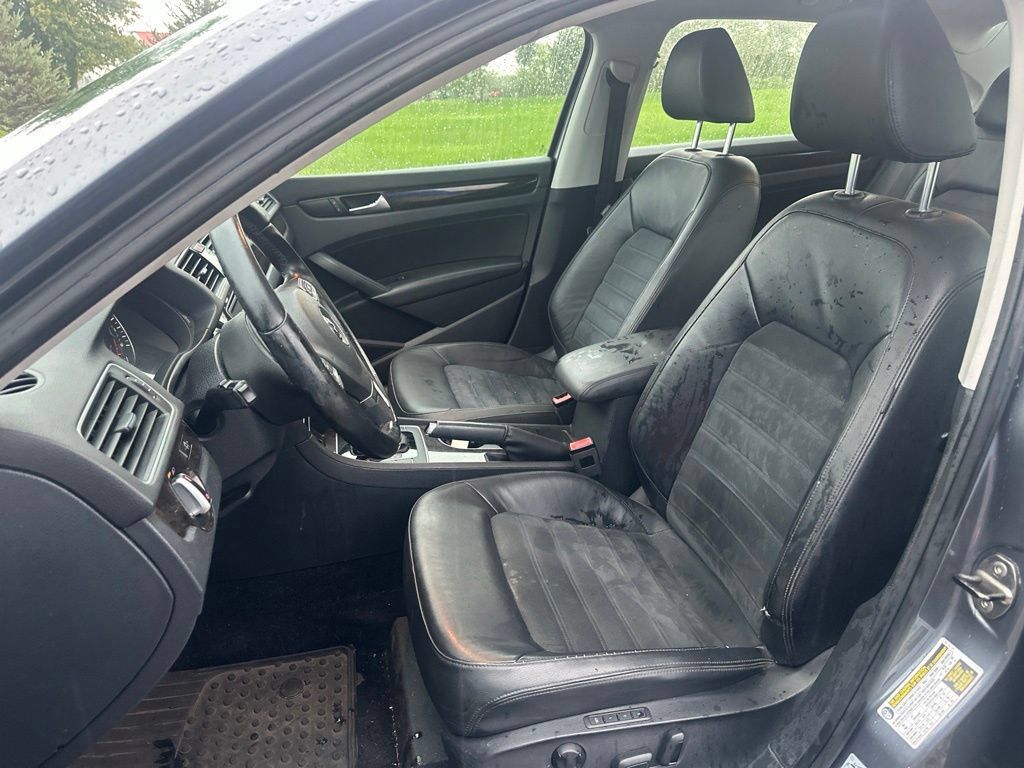 Used 2014 Volkswagen Passat TDI SEL Premium FWD image 15