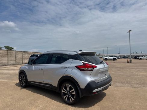 Certified 2020 Nissan Kicks SR FWD image 14