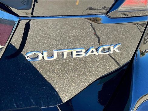 Used 2025 Subaru Outback Premium image 8