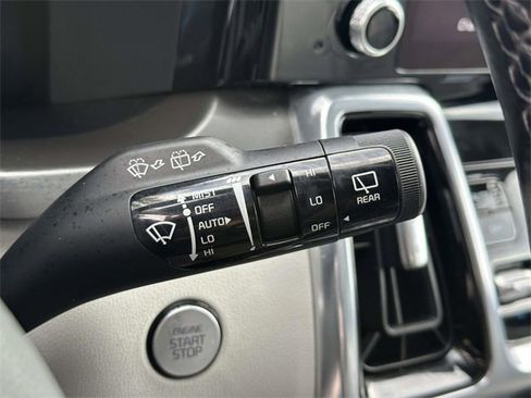 Used 2023 Kia Sorento SX Prestige image 18