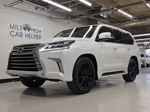 Used 2017 Lexus LX 570 4WD w/ Luxury Package image 15