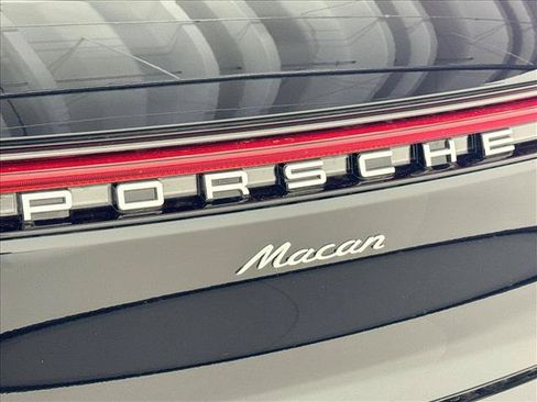 Used 2026 Porsche Macan AWD/4WD image 25