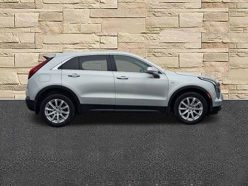 Used 2021 Cadillac XT4 Luxury w/ Trailering Package AWD/4WD image 7