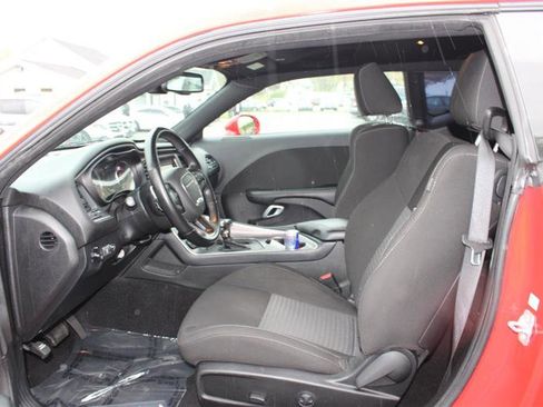 Used 2022 Dodge Challenger R/T image 10
