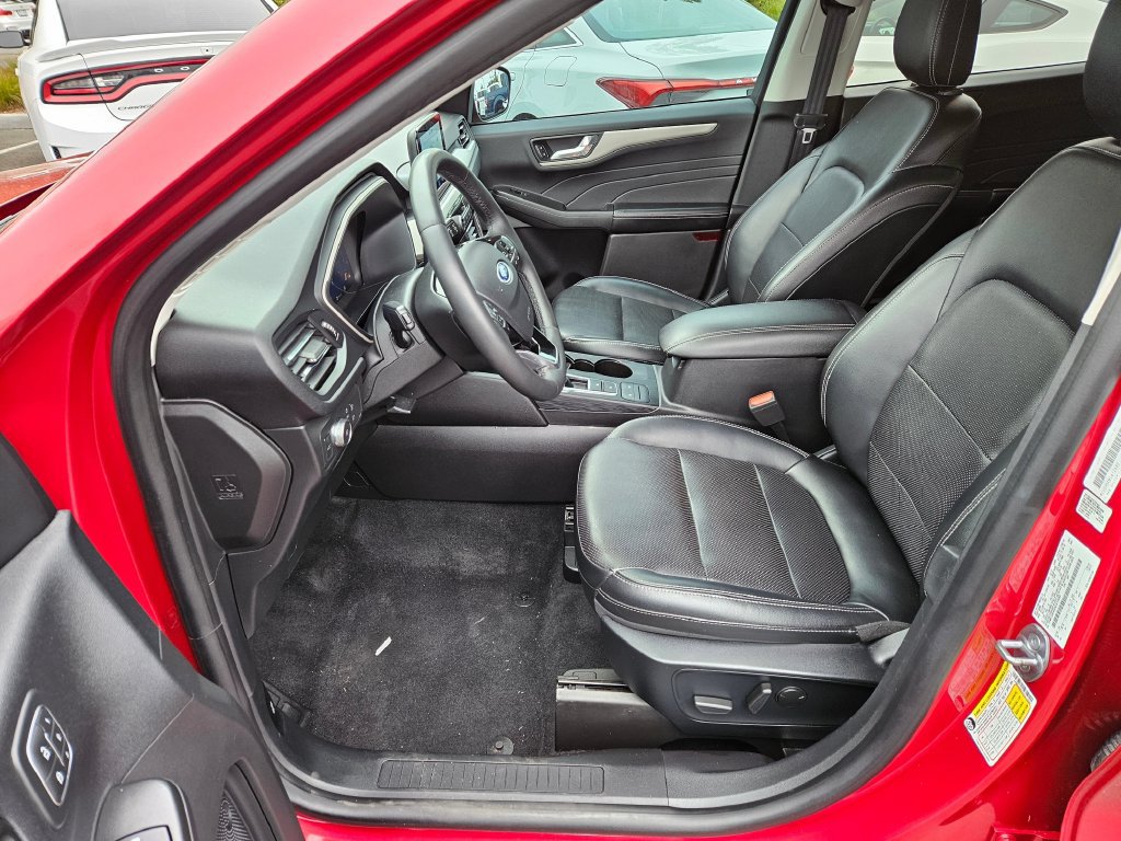 Used 2022 Ford Escape SEL w/ Technology Package FWD image 19