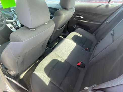 Used 2016 Chevrolet Cruze LT image 13
