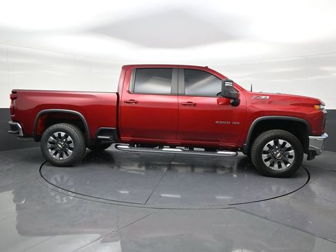 Used 2023 Chevrolet Silverado 2500 LT AWD/4WD image 6