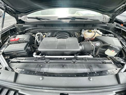 Used 2023 Chevrolet Suburban Premier RWD image 31