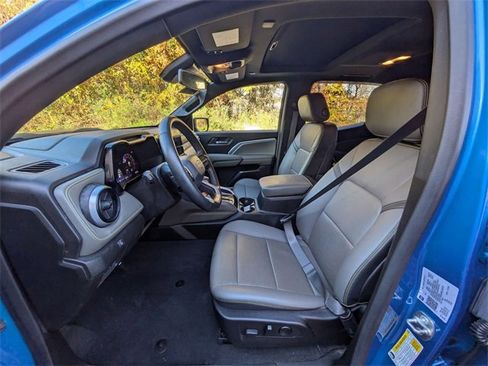 Used 2024 Chevrolet Colorado ZR2 w/ ZR2 Convenience Package III image 26