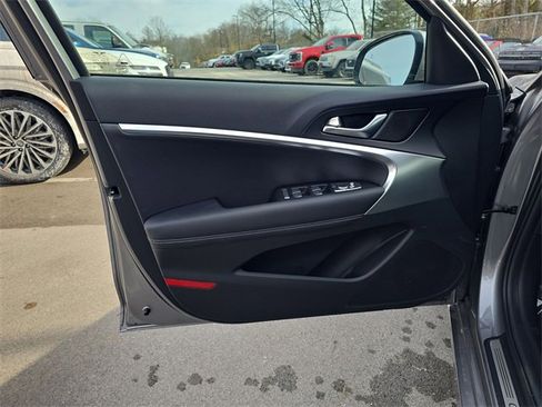 New 2026 Genesis G70 2.5T image 13