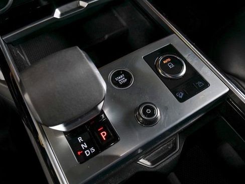 Used 2023 Land Rover Range Rover Long Wheelbase SE image 14