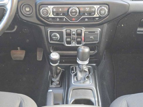 Used 2023 Jeep Wrangler Sahara w/ Cold Weather Group image 13