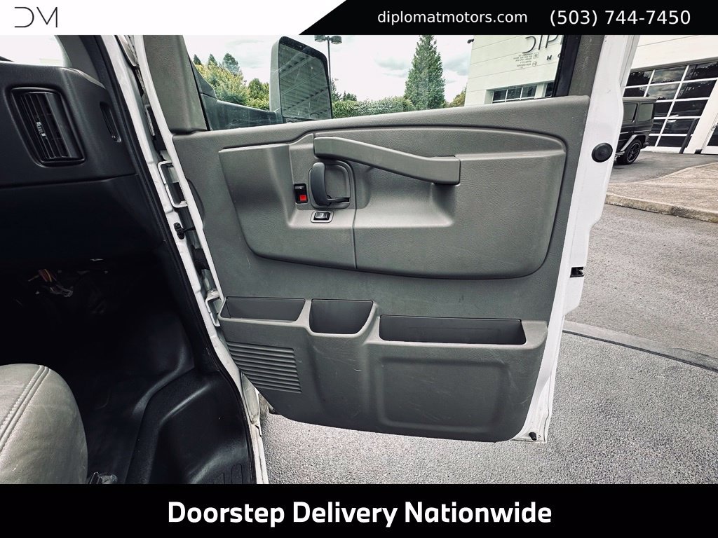 Used 2021 Chevrolet Express 4500 Extended w/ Power Convenience Package RWD image 22