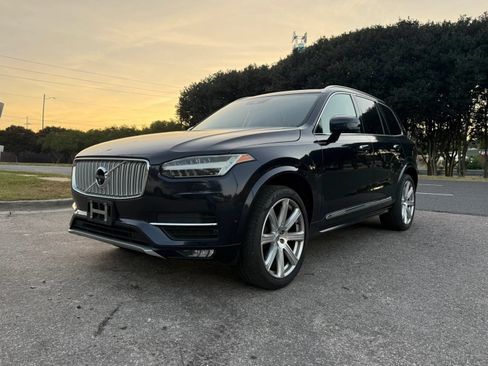 Used 2016 Volvo XC90 T6 Inscription w/ Vision Package AWD/4WD image 2