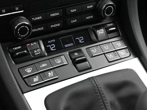 Used 2024 Porsche 718 Cayman image 22