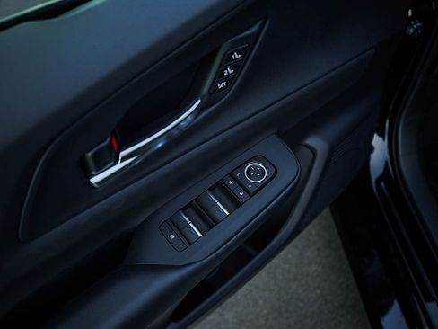 New 2026 Toyota Prius Plug-In Hybrid FWD image 19