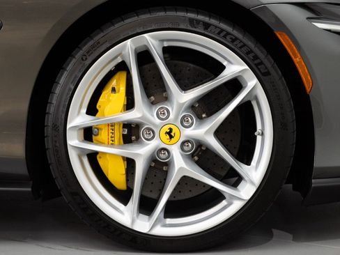 Used 2023 Ferrari Roma image 14