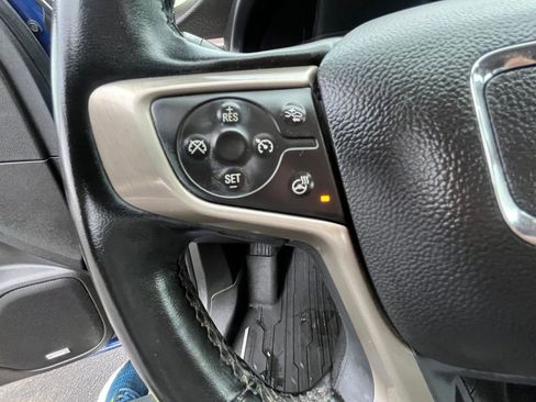 Used 2023 GMC Acadia Denali w/ Denali Ultimate Package image 16