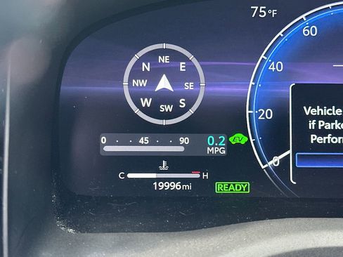 Used 2025 Toyota Camry XSE FWD image 33