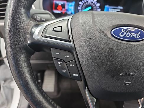 Used 2024 Ford Edge SEL image 16