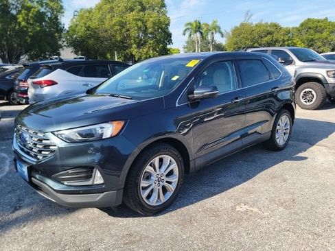 Used 2022 Ford Edge Titanium AWD/4WD image 2