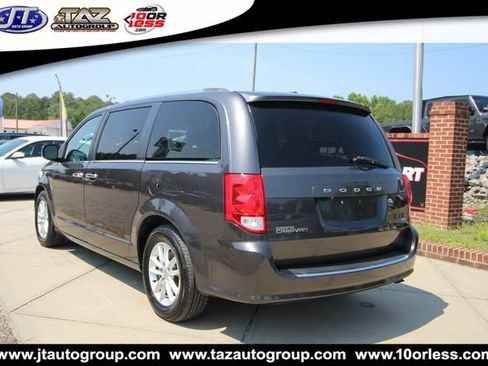 Used 2020 Dodge Grand Caravan SXT FWD image 4