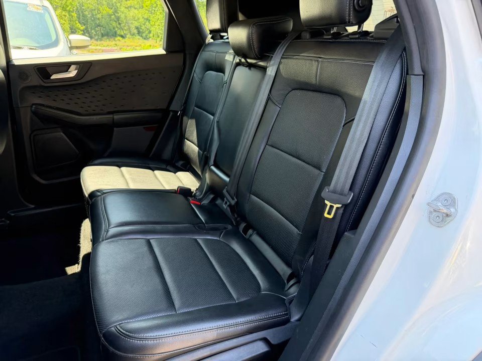 Used 2020 Ford Escape Titanium AWD/4WD image 15