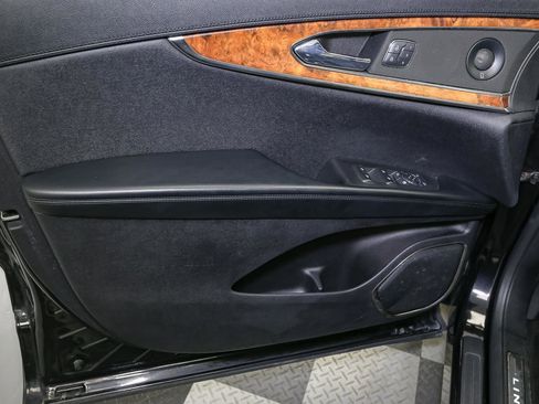 Used 2020 Lincoln Nautilus Reserve w/ Equipment Group 201A image 43