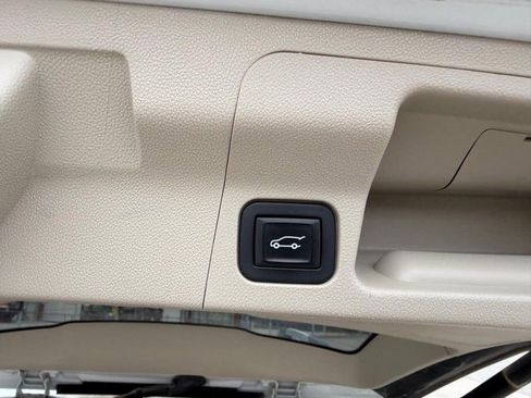 Used 2017 GMC Acadia Denali w/ Technology Package image 6