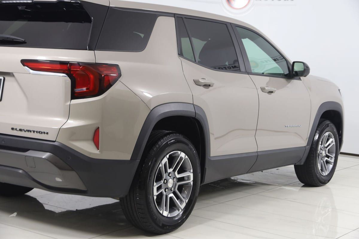 Used 2025 GMC Terrain Elevation w/ Technology Package II AWD/4WD image 41