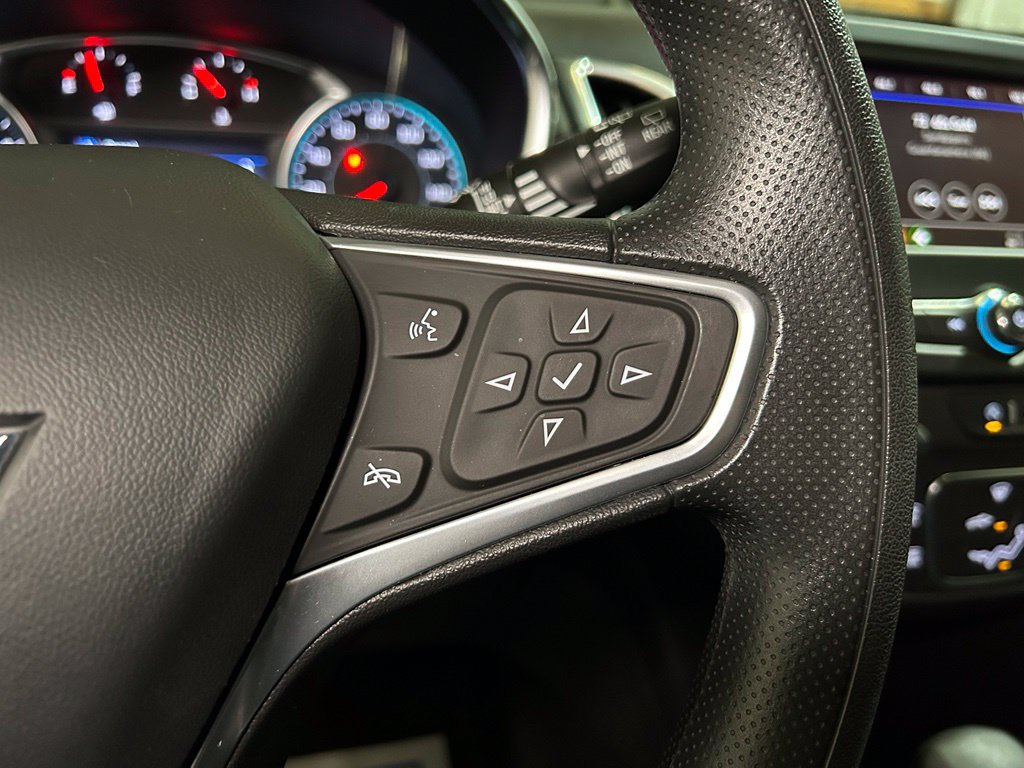Used 2022 Chevrolet Equinox LT w/ LPO, Floor Liner Package FWD image 23