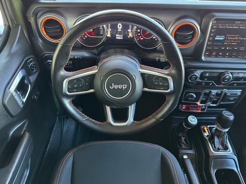 Used 2022 Jeep Gladiator Mojave image 16
