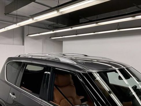 Used 2022 INFINITI QX80 Sensory w/ Cargo Package AWD/4WD image 39