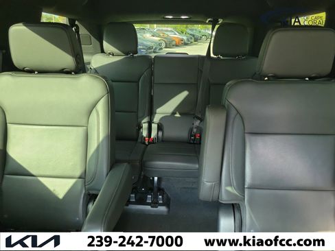 Used 2022 Chevrolet Tahoe Z71 AWD/4WD image 9