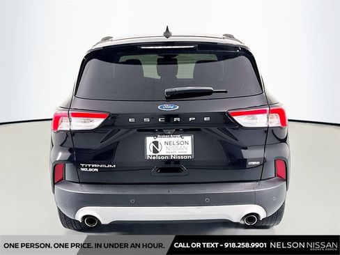 Used 2020 Ford Escape Titanium FWD image 6