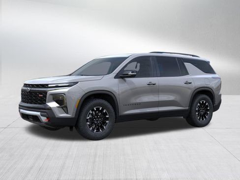 New 2026 Chevrolet Traverse Z71 w/ Enhanced Driving Package AWD/4WD image 2