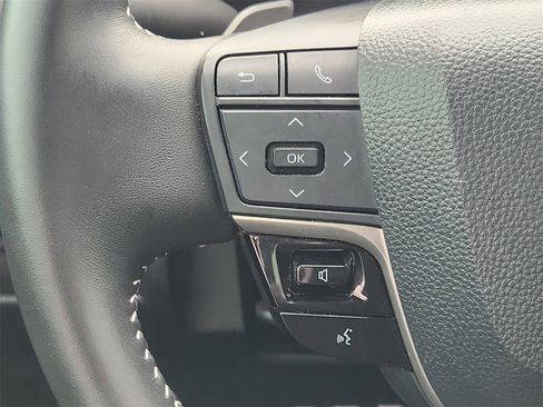 Used 2025 Toyota Camry XSE image 26