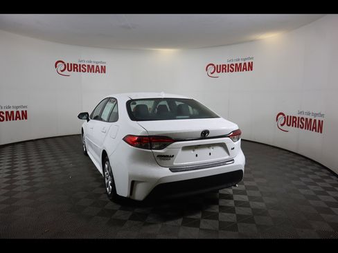 Used 2024 Toyota Corolla LE FWD image 10