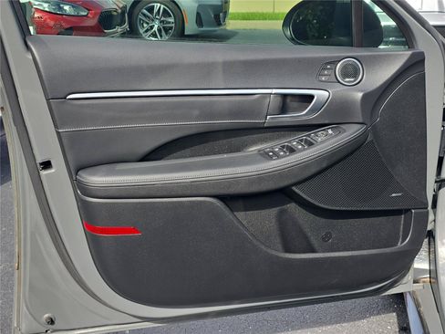 Used 2021 Hyundai Sonata Limited FWD image 13