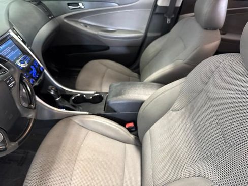 Used 2012 Hyundai Sonata SE w/ Navigation & Sunroof Pkg FWD image 30