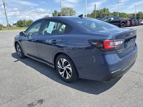 Used 2025 Subaru Legacy Premium AWD/4WD image 6