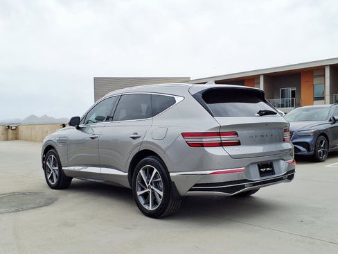 Certified 2026 Genesis GV80 2.5T Advanced AWD/4WD image 4