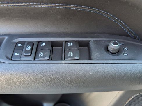 New 2025 Jeep Compass Limited w/ High Altitude Package image 16