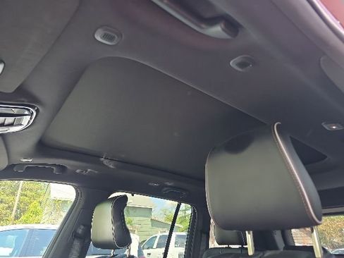 Used 2022 Jeep Grand Cherokee Summit w/ Advanced Protech Group IV AWD/4WD image 13